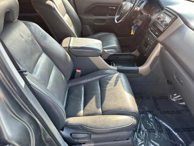 Photo of 2007 Gray Honda Pilot