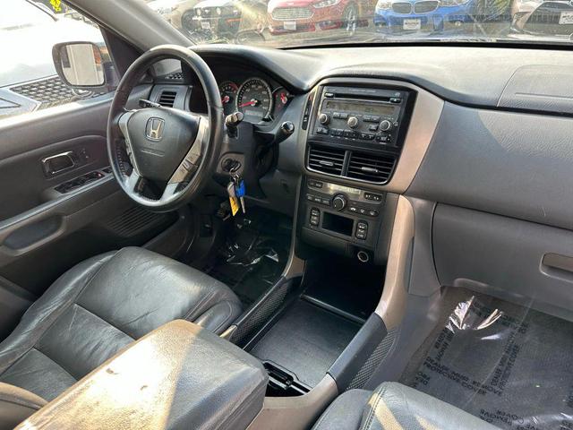 Photo of 2007 Gray Honda Pilot