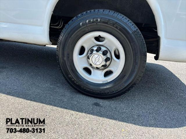 Photo of 2018 White Chevrolet Express 3500
