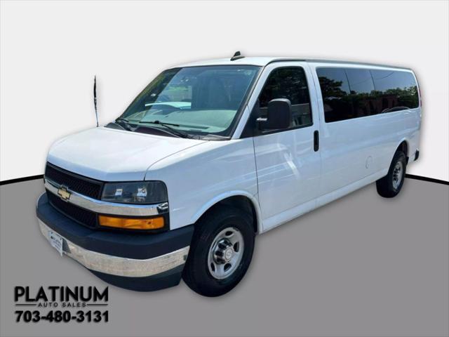 Photo of 2018 White Chevrolet Express 3500