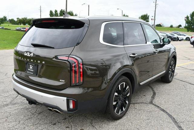 Photo of 2024 Dark Moss Kia Telluride