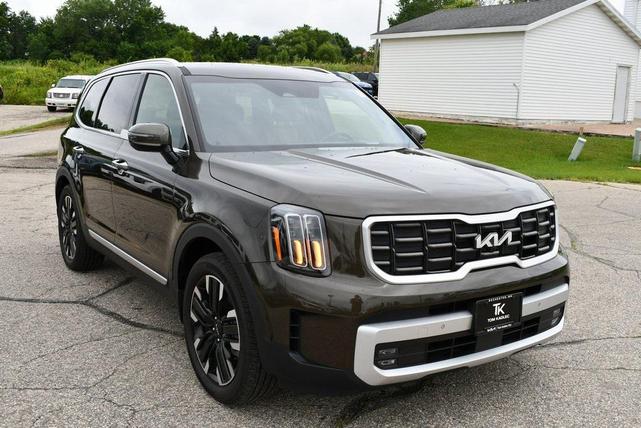 Photo of 2024 Dark Moss Kia Telluride