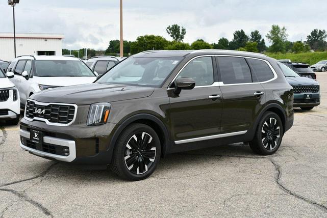 Photo of 2024 Dark Moss Kia Telluride