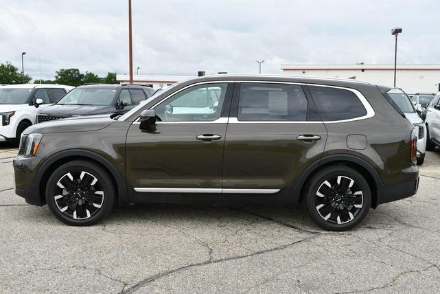 Photo of 2024 Dark Moss Kia Telluride