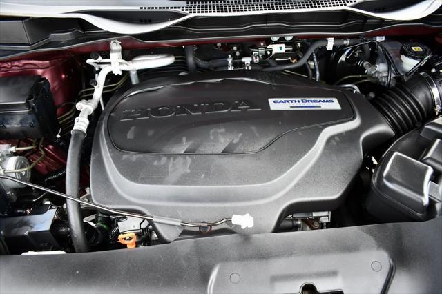 Photo of 2019 Deep Scarlet Pearl Honda Odyssey