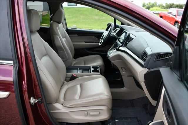 Photo of 2019 Deep Scarlet Pearl Honda Odyssey