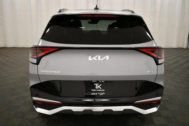 Photo of 2023 Wolf Gray Kia Sportage
