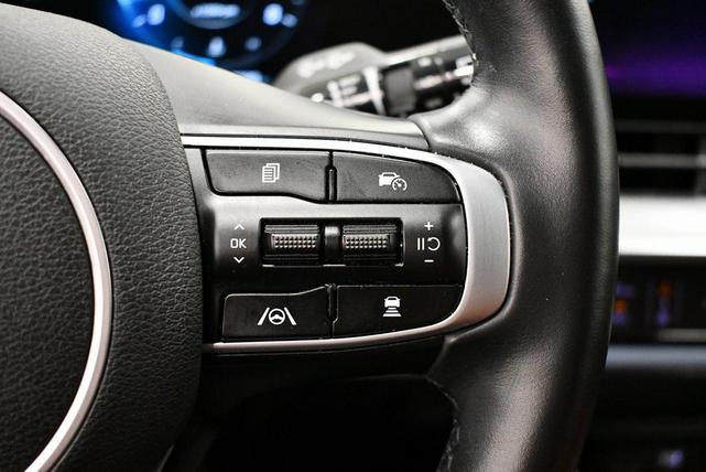 Photo of 2023 Wolf Gray Kia Sportage