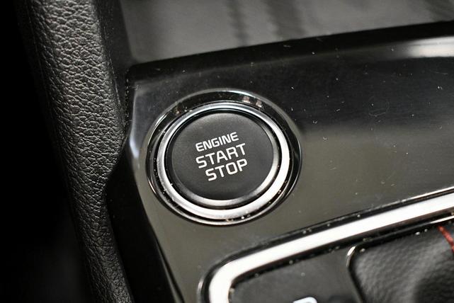 Photo of 2023 Wolf Gray Kia Sportage