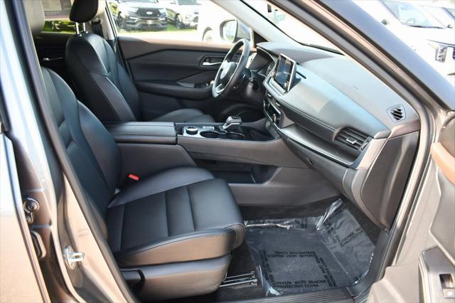Photo of 2023 Gun Metallic Nissan Rogue