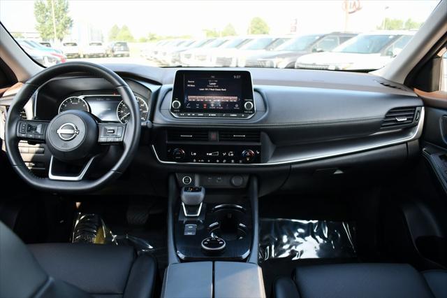 Photo of 2023 Gun Metallic Nissan Rogue