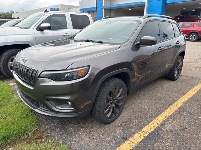Photo of 2021 Granite Crystal Clearcoat Metallic Jeep Cherokee
