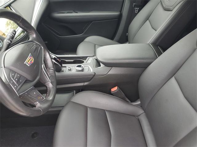Photo of 2023 Crystal White Tri-Coat Cadillac XT5