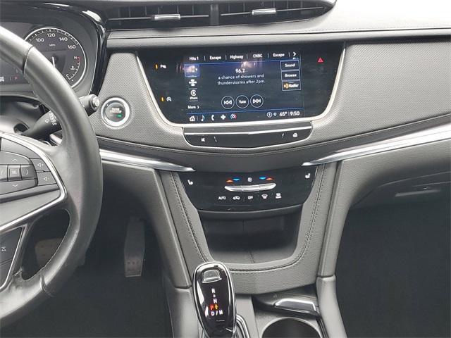 Photo of 2023 Crystal White Tri-Coat Cadillac XT5