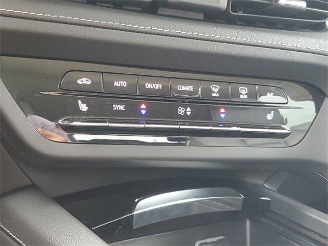 Photo of 2023 Summit White Buick Envision