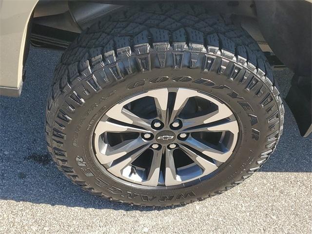 Photo of 2022 Sand Dune Metallic Chevrolet Colorado