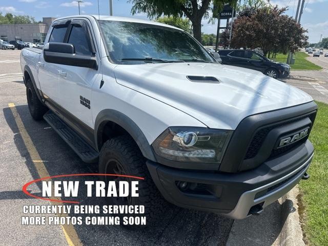 Photo of 2016 Bright White Clearcoat RAM 1500