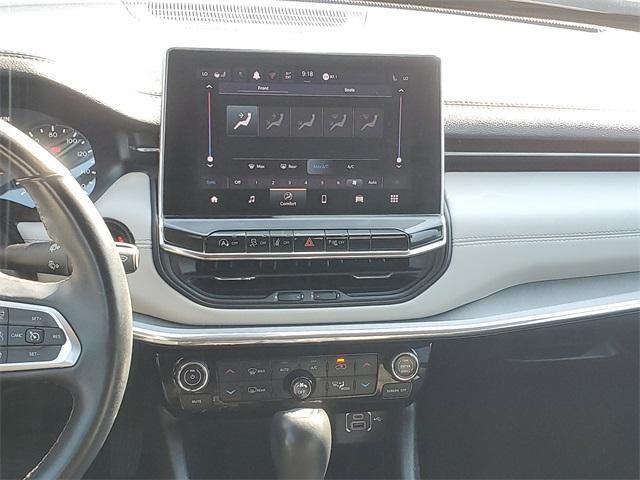 Photo of 2022 Granite Crystal Clearcoat Metallic Jeep Compass