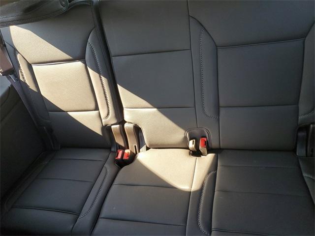 Photo of 2022 White Frost Tri-Coat GMC Yukon