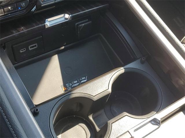 Photo of 2022 White Frost Tri-Coat GMC Yukon