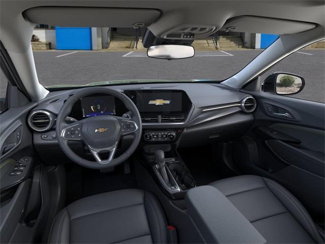 Photo of 2025 Green Chevrolet Trax