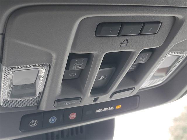 Photo of 2022 White Frost Tri-Coat GMC Sierra 1500