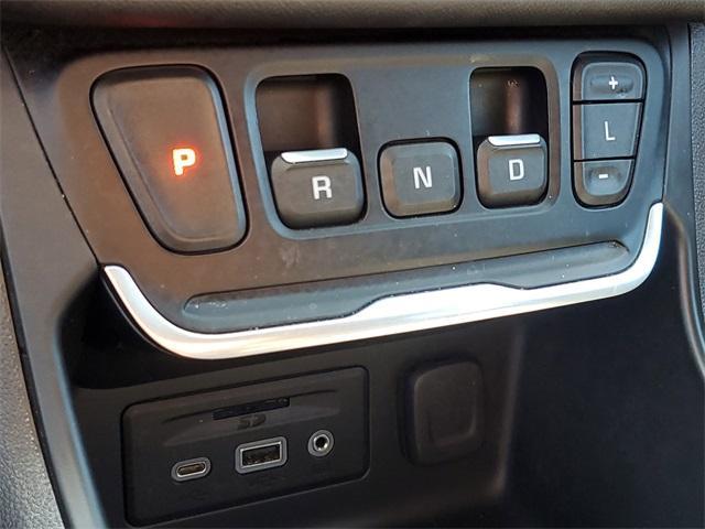 Photo of 2020 Summit White GMC Terrain