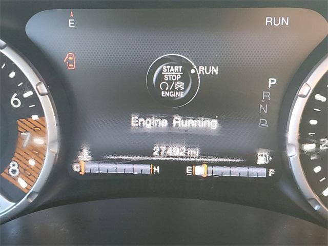 Photo of 2022 Alpine White Clearcoat Jeep Renegade