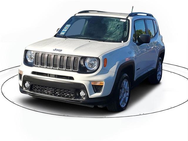 Photo of 2022 Alpine White Clearcoat Jeep Renegade