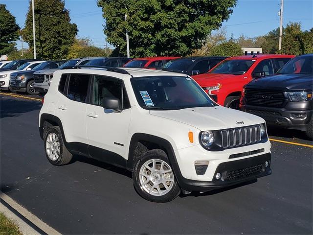 Photo of 2022 Alpine White Clearcoat Jeep Renegade