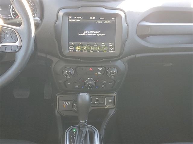 Photo of 2022 Alpine White Clearcoat Jeep Renegade
