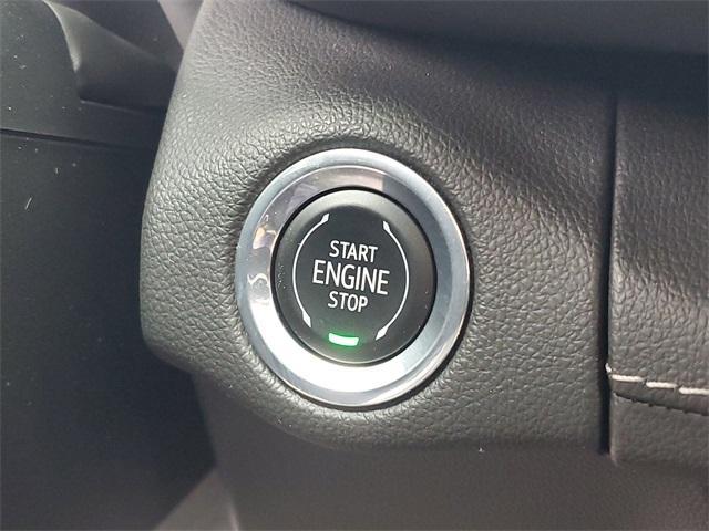 Photo of 2021 Summit White Buick Envision