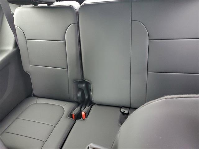 Photo of 2023 Northsky Blue Metallic Chevrolet Traverse