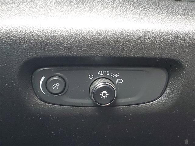 Photo of 2023 Northsky Blue Metallic Chevrolet Traverse