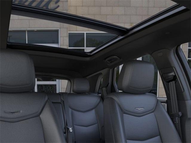 Photo of 2025 Crystal White Tri-Coat Cadillac XT5