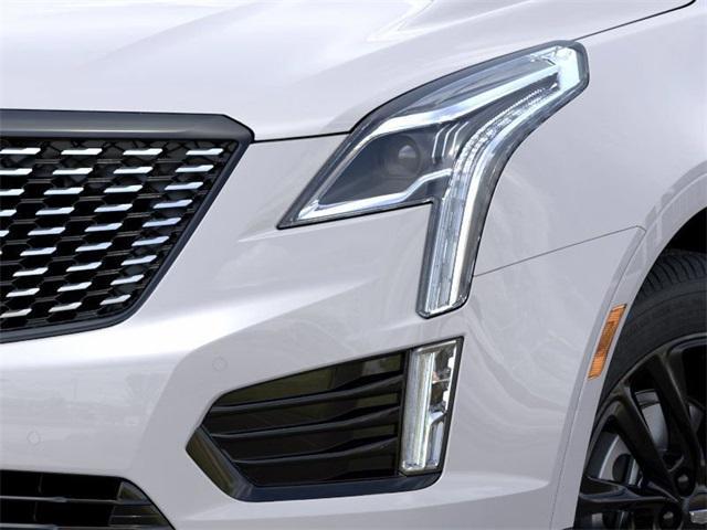Photo of 2025 Crystal White Tri-Coat Cadillac XT5
