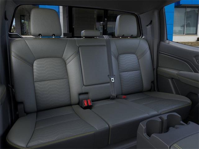 Photo of 2025 Summit White Chevrolet Colorado