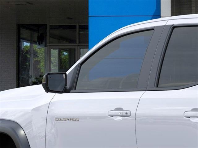 Photo of 2025 Summit White Chevrolet Colorado