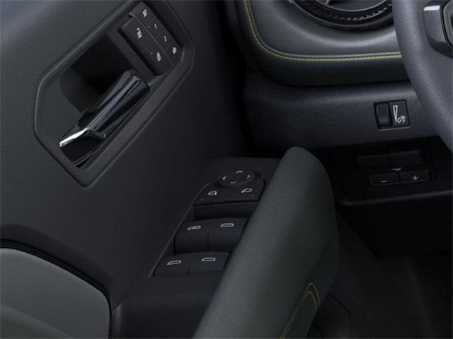 Photo of 2025 Summit White Chevrolet Colorado