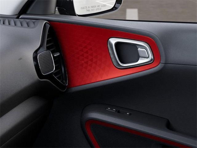 Photo of 2025 Snow White Pearl Kia Soul