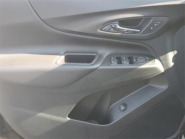 Photo of 2020 Mosaic Black Metallic Chevrolet Equinox