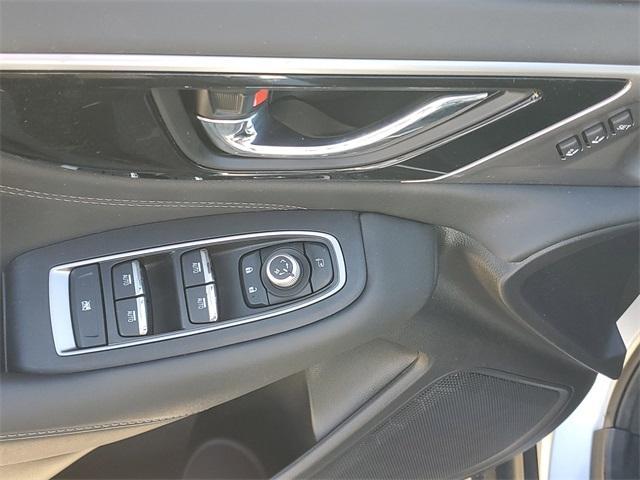 Photo of 2023 Ice Silver Metallic Subaru Outback