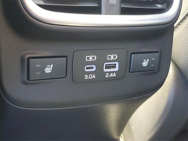 Photo of 2023 Ice Silver Metallic Subaru Outback