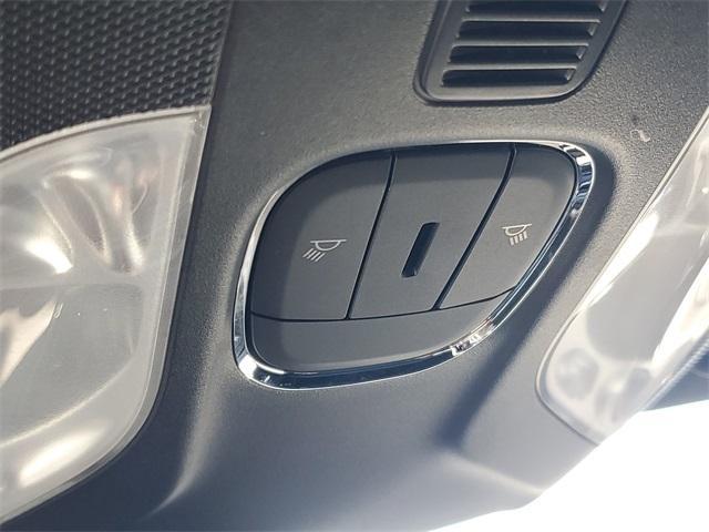 Photo of 2024 Bright White Clearcoat Jeep Compass