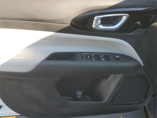 Photo of 2024 Bright White Clearcoat Jeep Compass