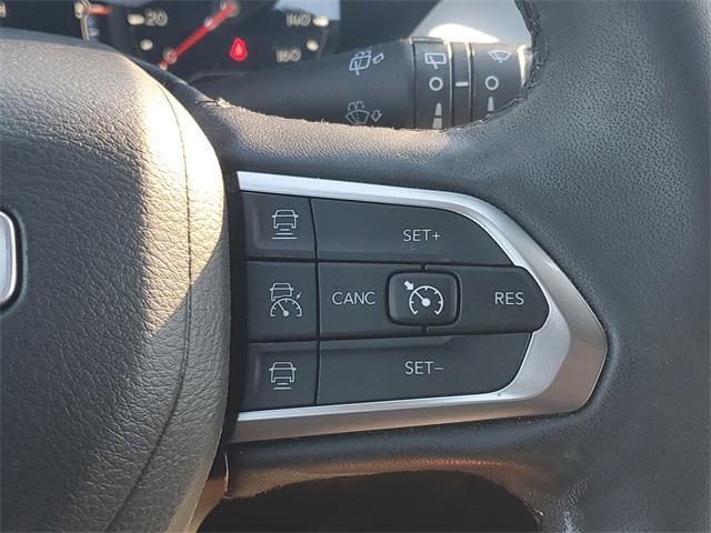 Photo of 2024 Bright White Clearcoat Jeep Compass