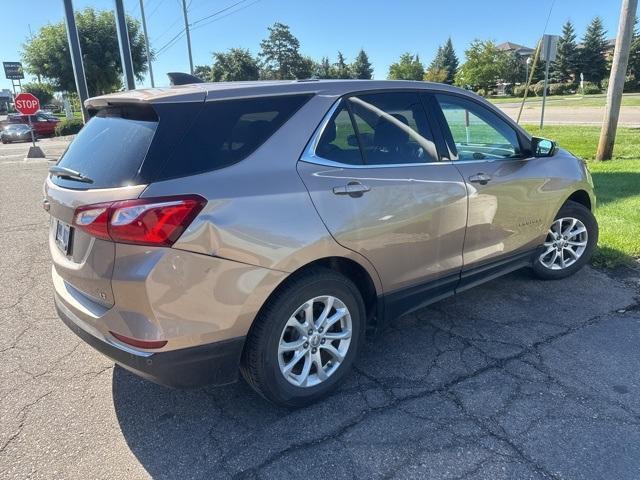 Photo of 2019 Sandy Ridge Metallic Chevrolet Equinox