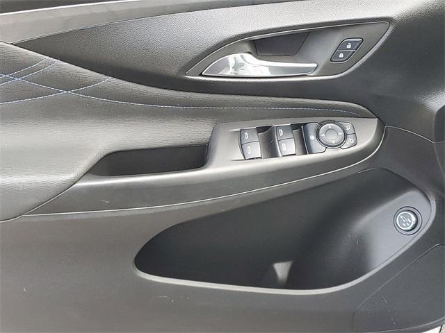 Photo of 2024 Summit White Buick Envista