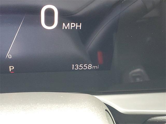 Photo of 2024 Summit White Buick Envista