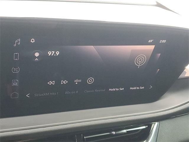 Photo of 2024 Summit White Buick Envista
